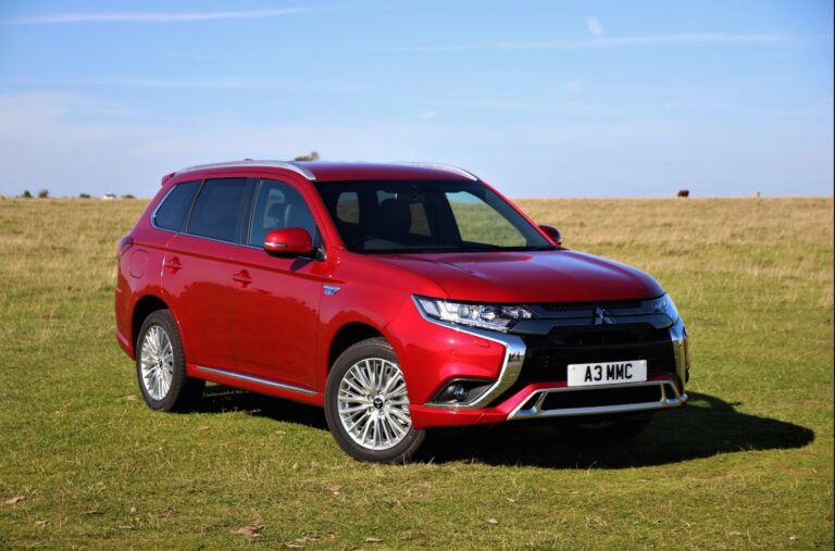 New 2026 Mitsubishi Outlander PHEV Review