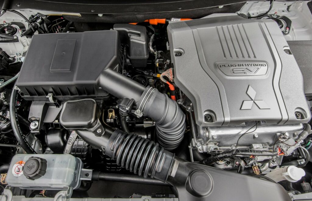 new-2026-mitsubishi-outlander-phev-features-specs-dimensions-new