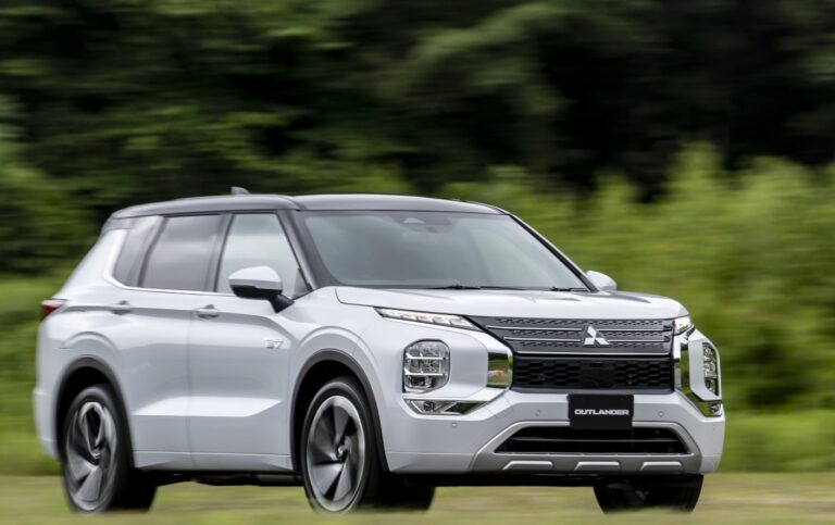 New 2026 Mitsubishi Outlander PHEV Price